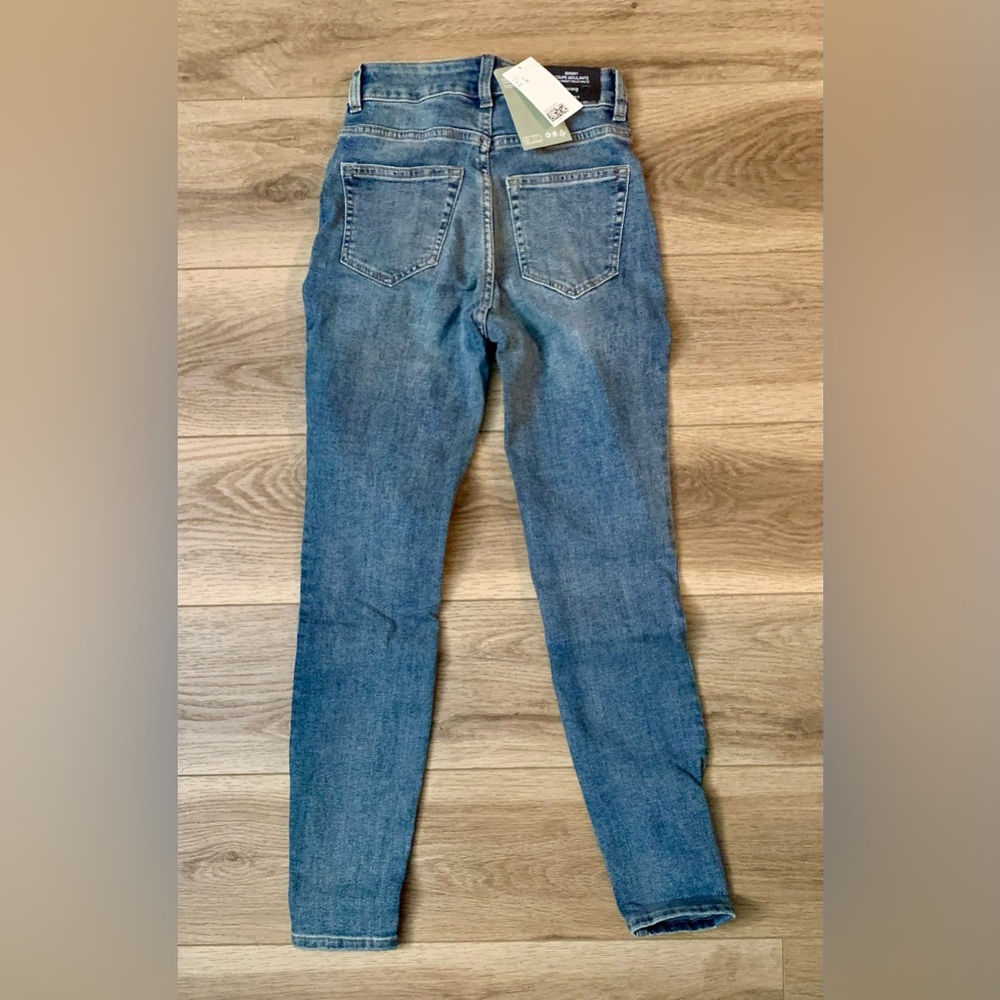 NET H & M Divided skinny coupe moulante high waist denim jeans 💙